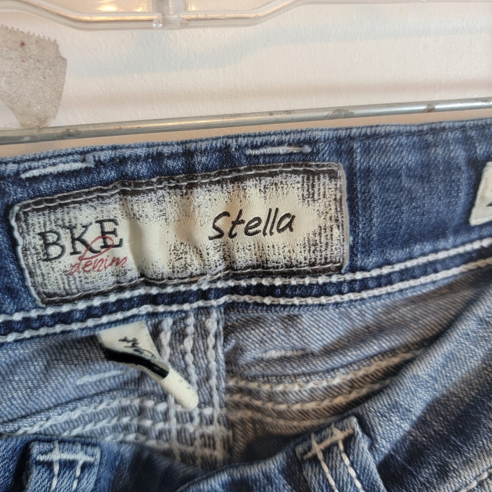 BKE Stella Low Rise Distressed Straight Leg Jeans - Picture 11 of 15